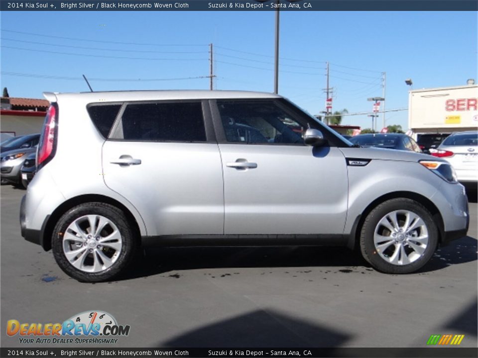 2014 Kia Soul + Bright Silver / Black Honeycomb Woven Cloth Photo #2