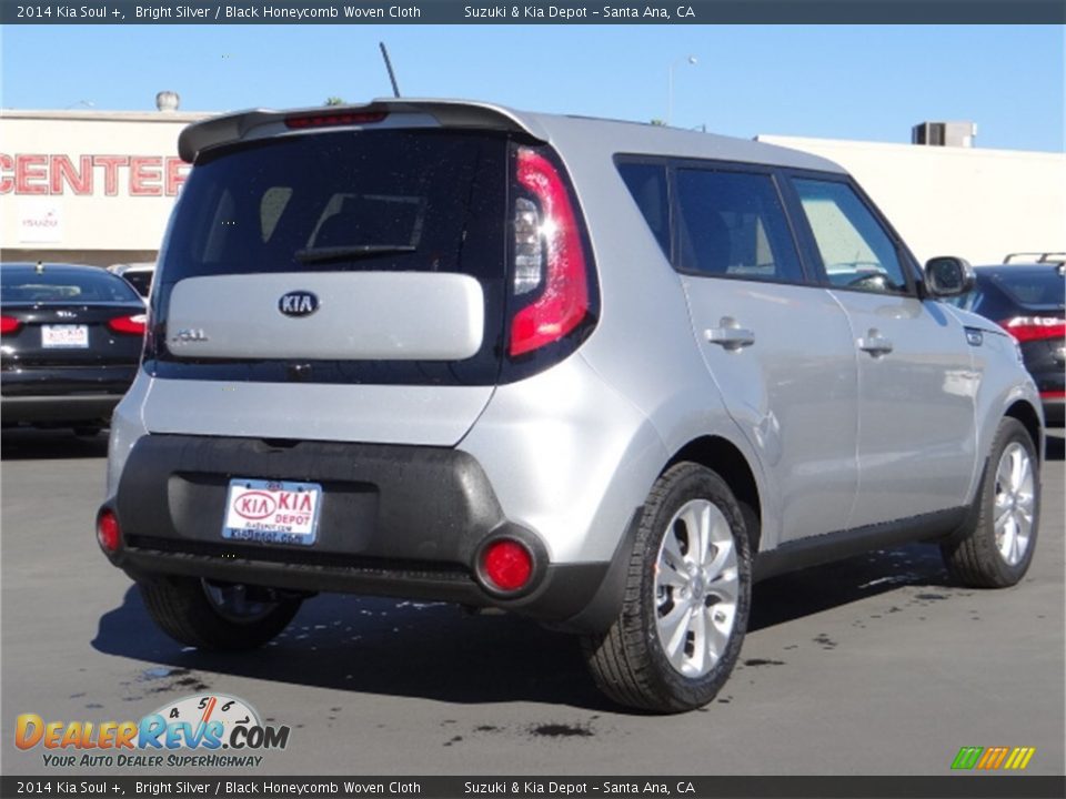 2014 Kia Soul + Bright Silver / Black Honeycomb Woven Cloth Photo #3
