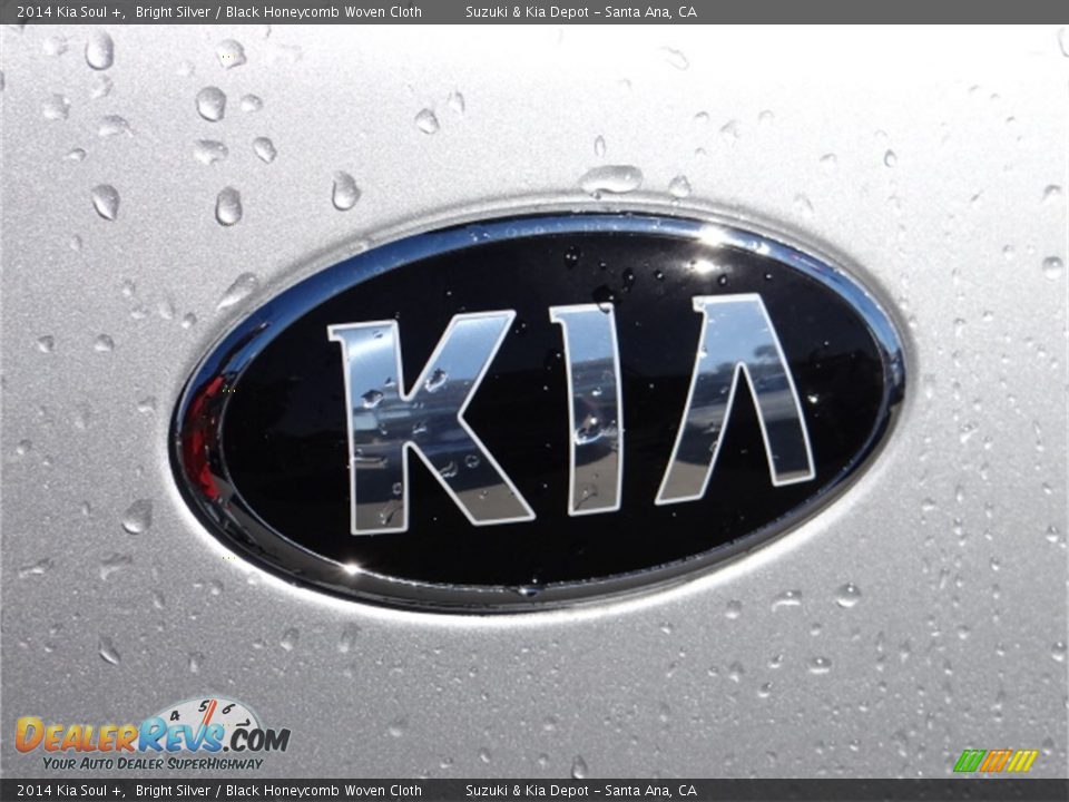 2014 Kia Soul + Bright Silver / Black Honeycomb Woven Cloth Photo #8