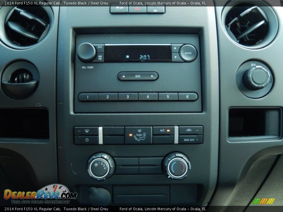 Controls of 2014 Ford F150 XL Regular Cab Photo #9
