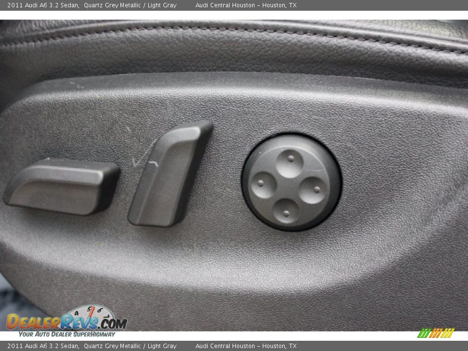 Controls of 2011 Audi A6 3.2 Sedan Photo #17