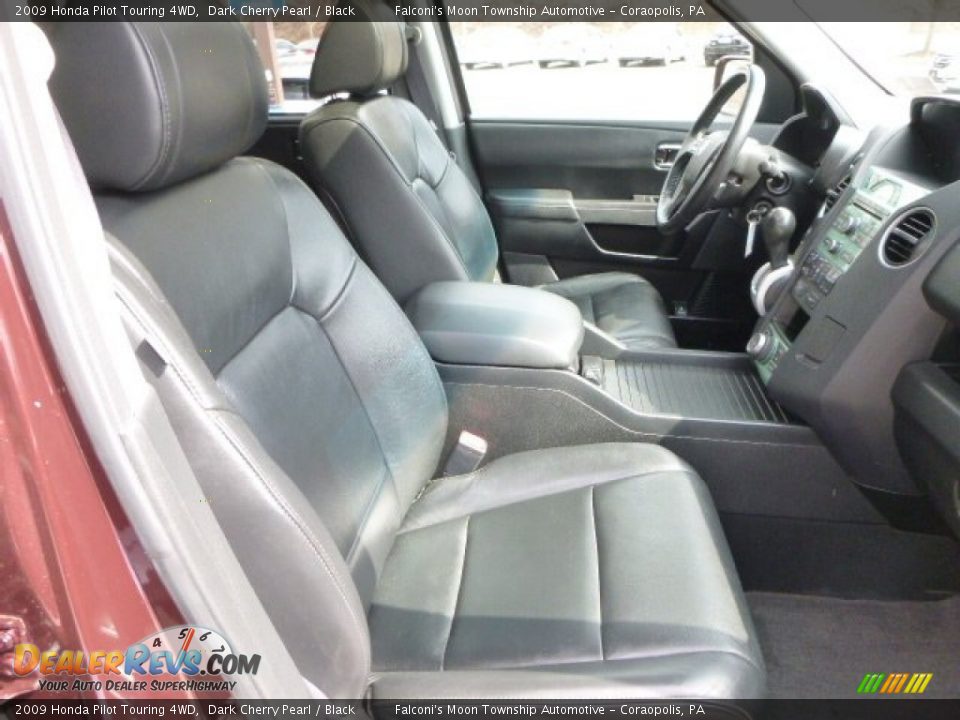 Black Interior - 2009 Honda Pilot Touring 4WD Photo #10