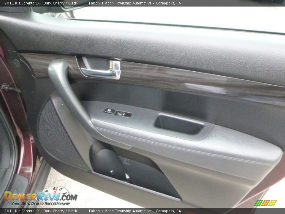 2011 Kia Sorento LX Dark Cherry / Black Photo #12