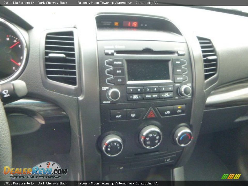 2011 Kia Sorento LX Dark Cherry / Black Photo #22
