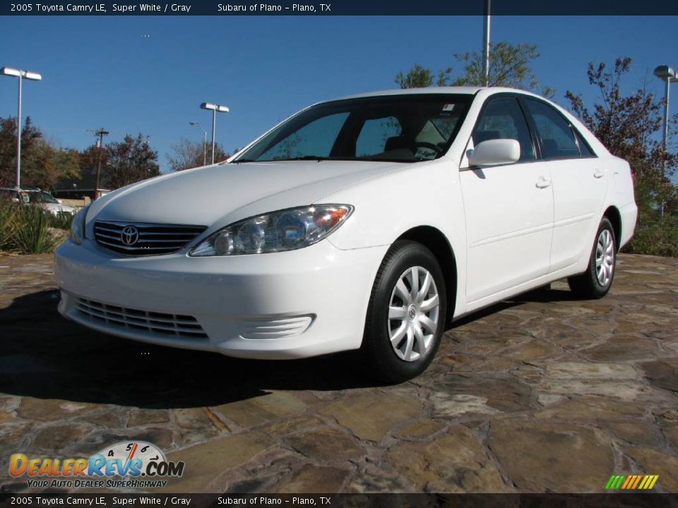 2005 white toyota camry le #4