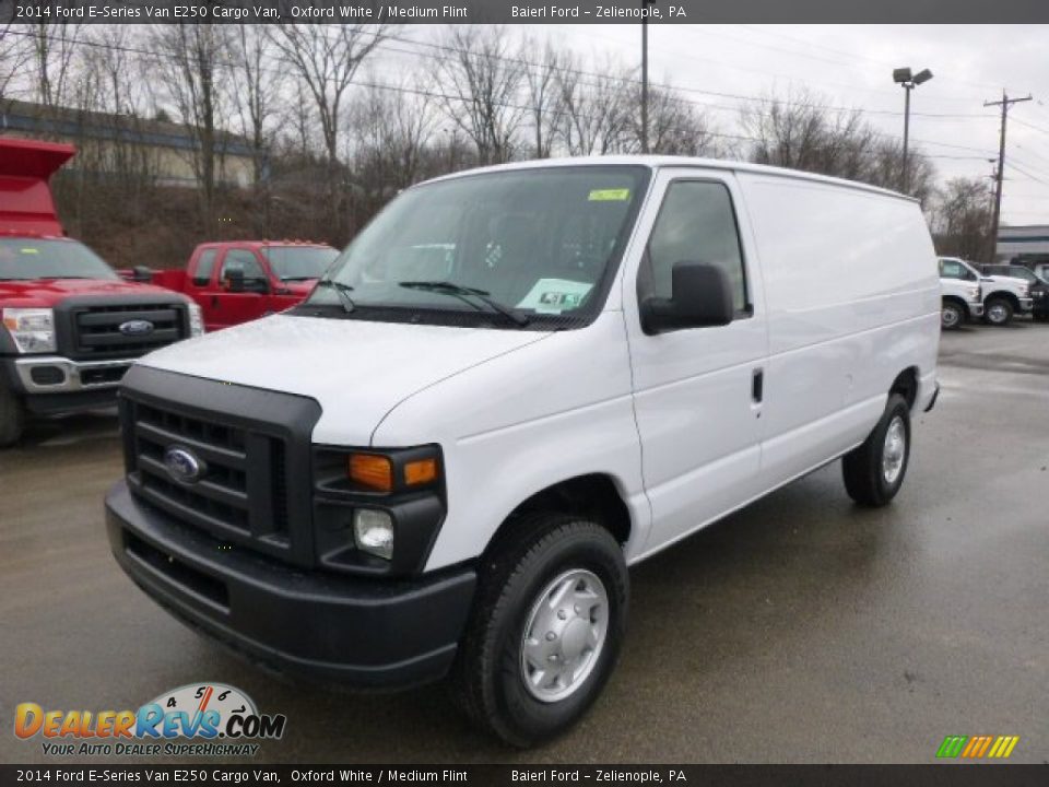 2014 Ford E-Series Van E250 Cargo Van Oxford White / Medium Flint Photo #4