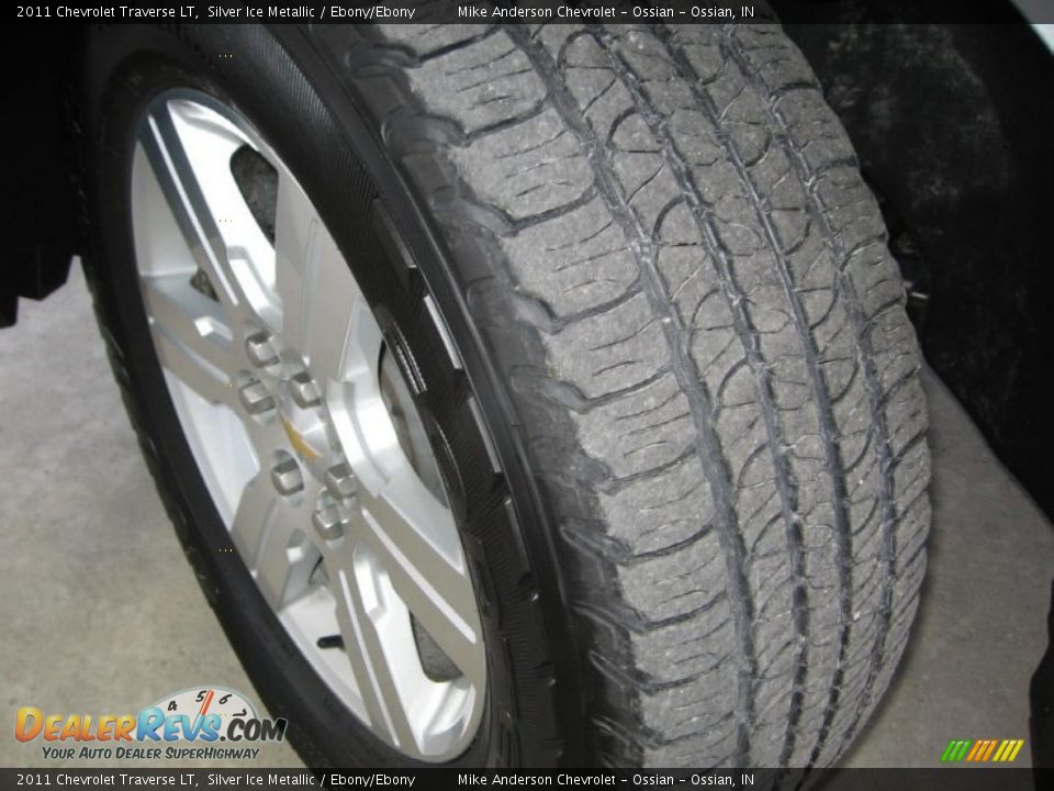 2011 Chevrolet Traverse LT Silver Ice Metallic / Ebony/Ebony Photo #22