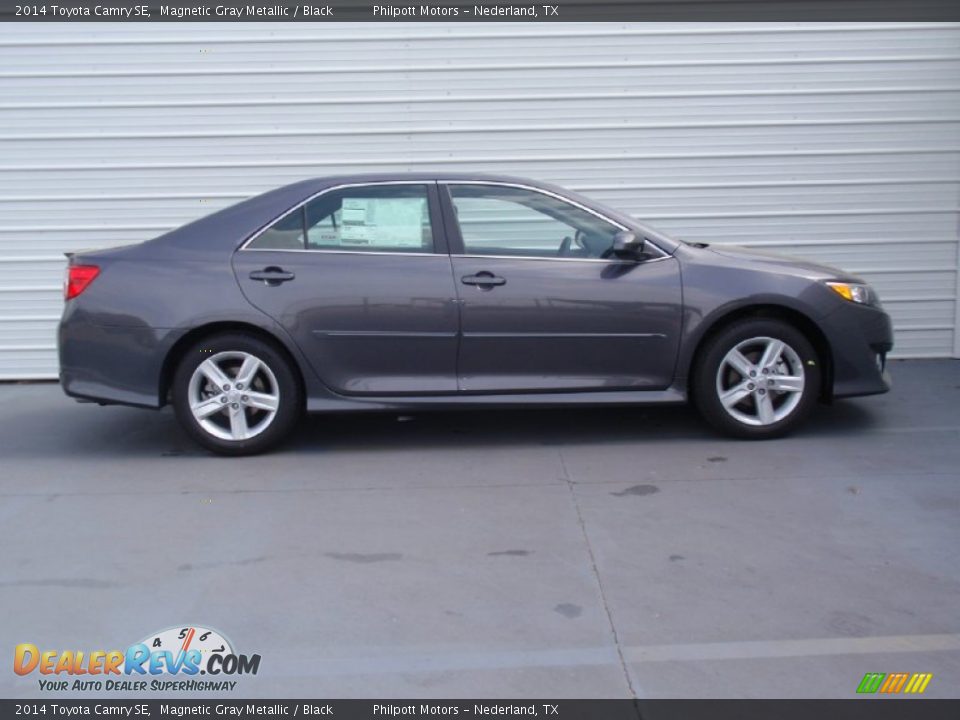 2014 Toyota Camry SE Magnetic Gray Metallic / Black Photo #3