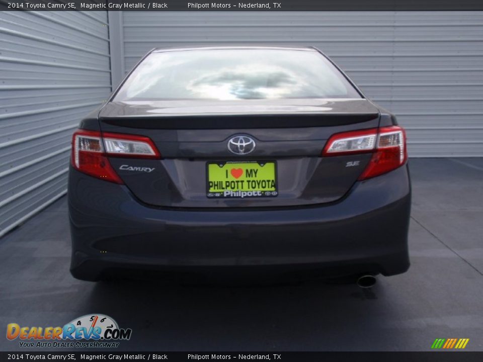 2014 Toyota Camry SE Magnetic Gray Metallic / Black Photo #5