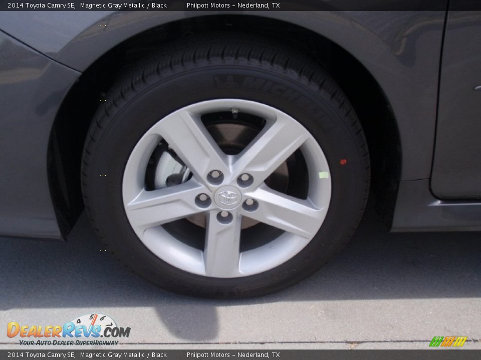 2014 Toyota Camry SE Magnetic Gray Metallic / Black Photo #12