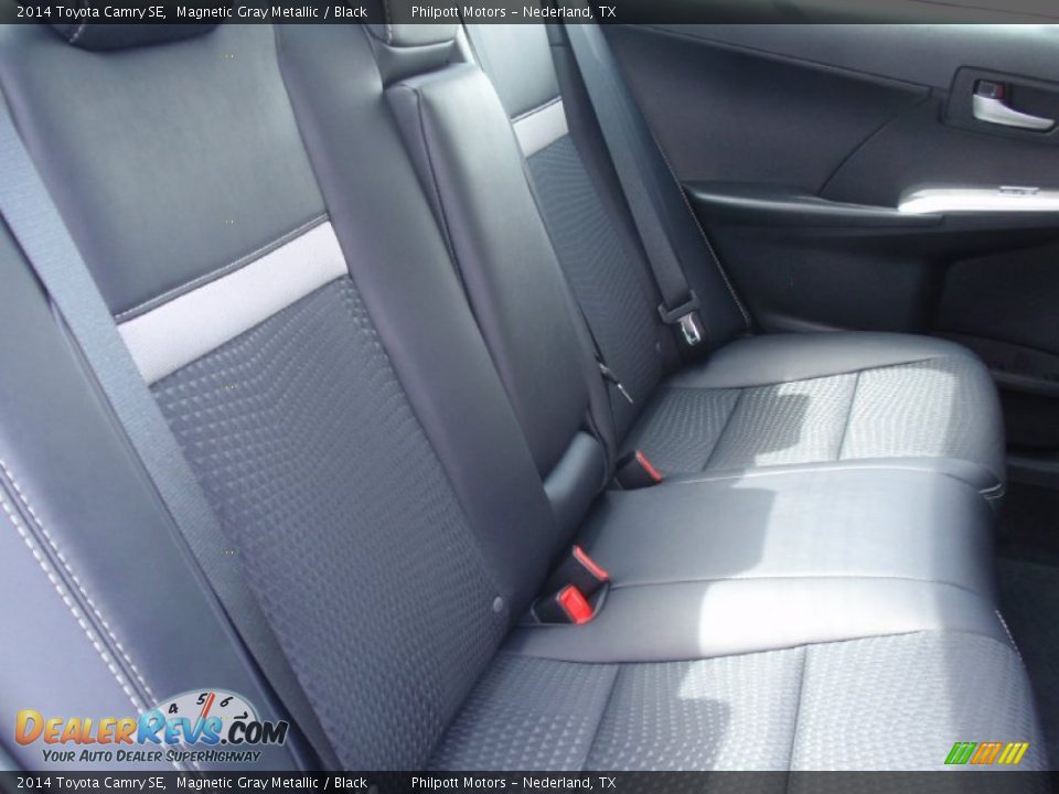 2014 Toyota Camry SE Magnetic Gray Metallic / Black Photo #21