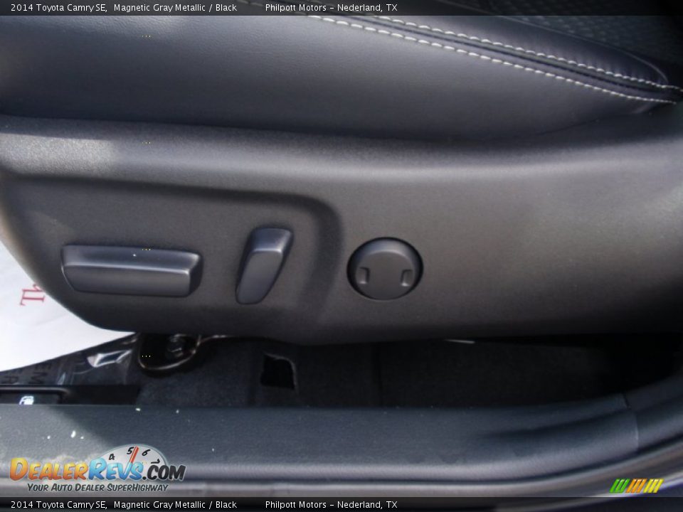 2014 Toyota Camry SE Magnetic Gray Metallic / Black Photo #27