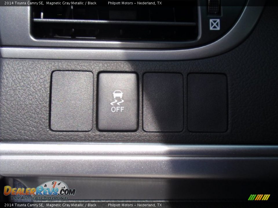 2014 Toyota Camry SE Magnetic Gray Metallic / Black Photo #32