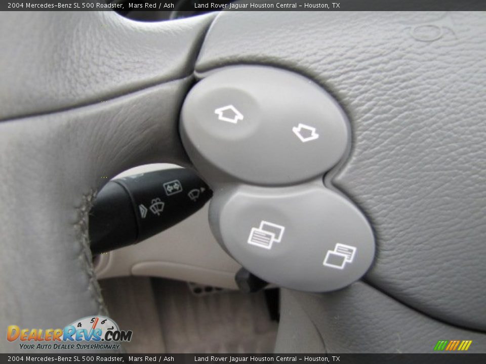Controls of 2004 Mercedes-Benz SL 500 Roadster Photo #16