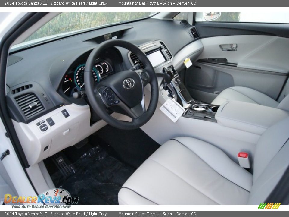 2014 Toyota Venza XLE Blizzard White Pearl / Light Gray Photo #5