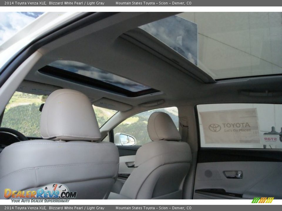 2014 Toyota Venza XLE Blizzard White Pearl / Light Gray Photo #8