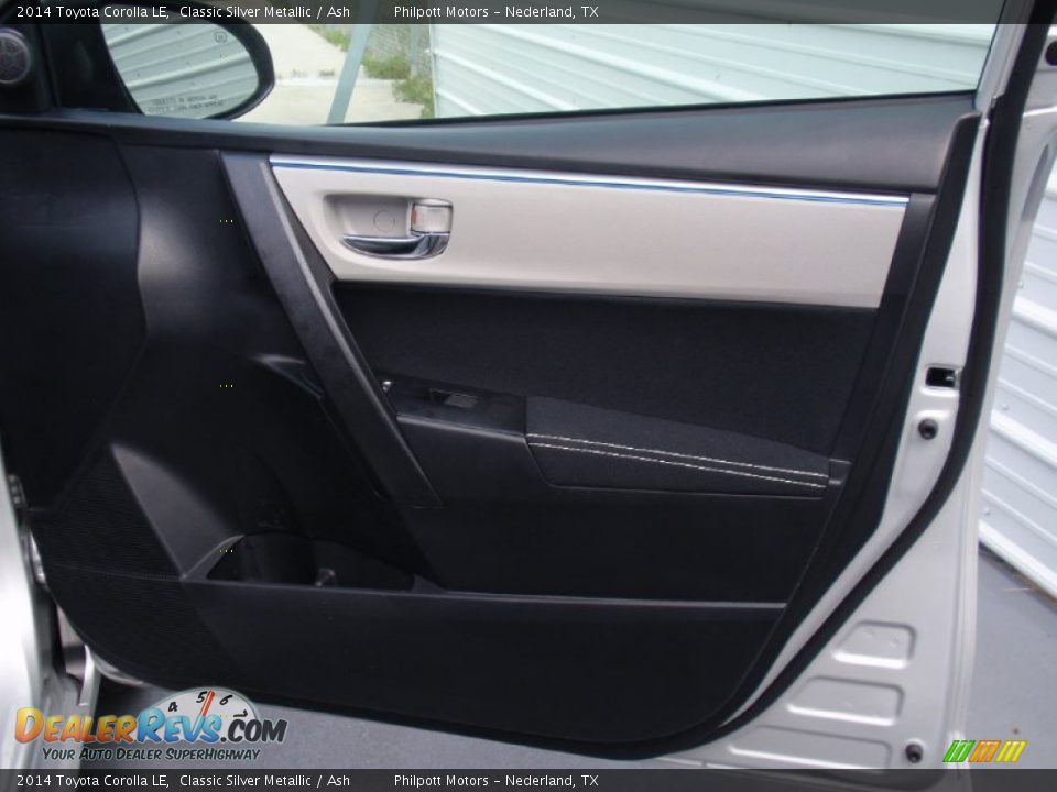 2014 Toyota Corolla LE Classic Silver Metallic / Ash Photo #17