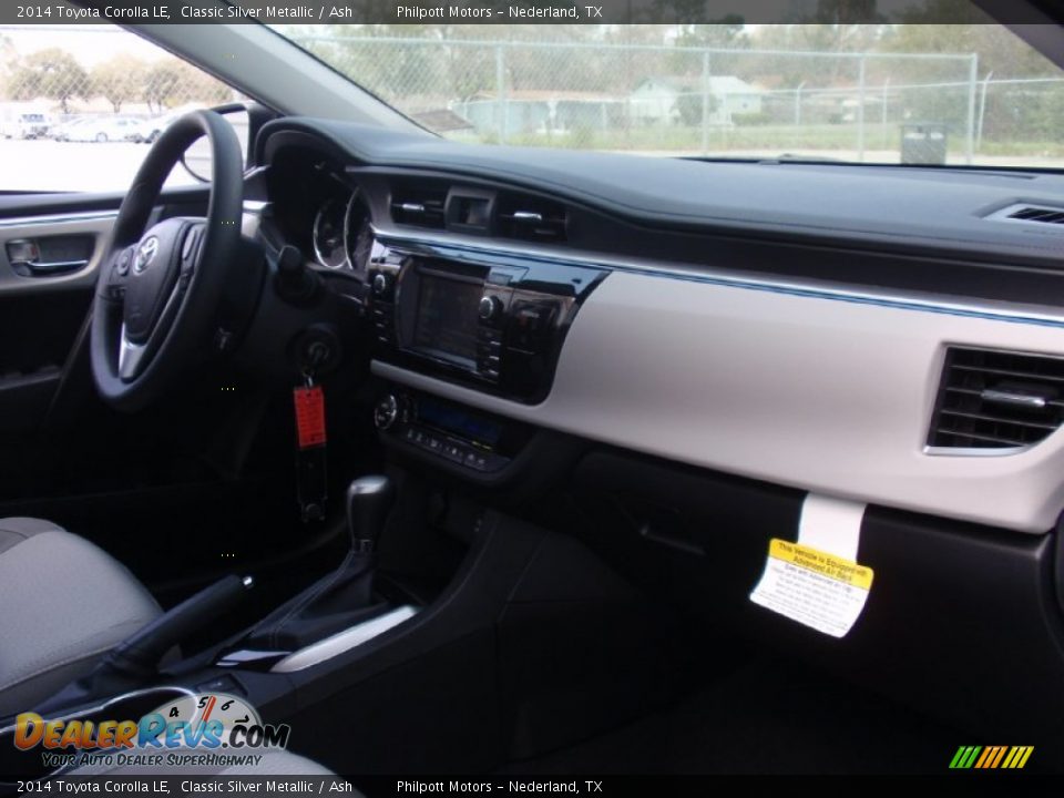 2014 Toyota Corolla LE Classic Silver Metallic / Ash Photo #18