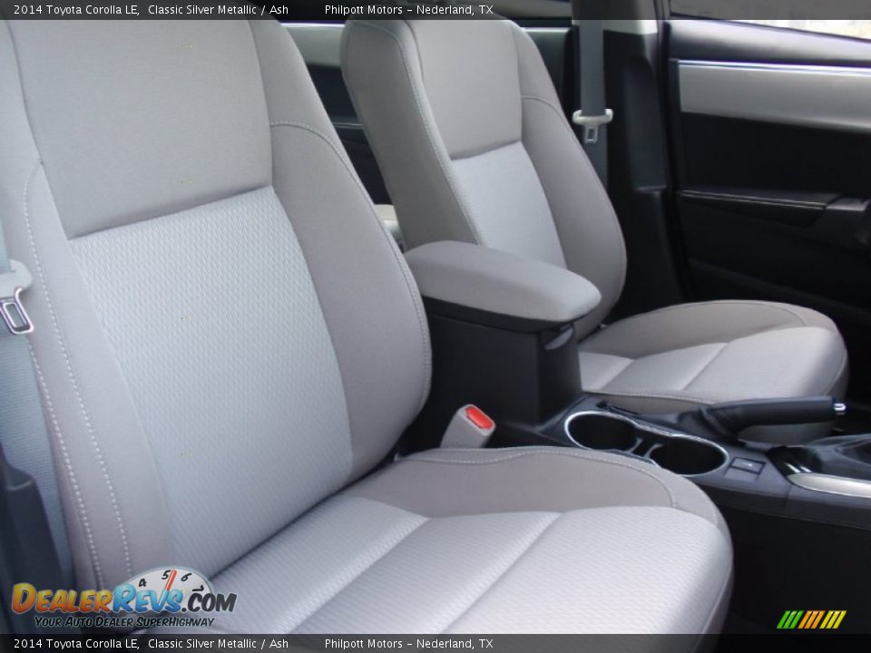 2014 Toyota Corolla LE Classic Silver Metallic / Ash Photo #19