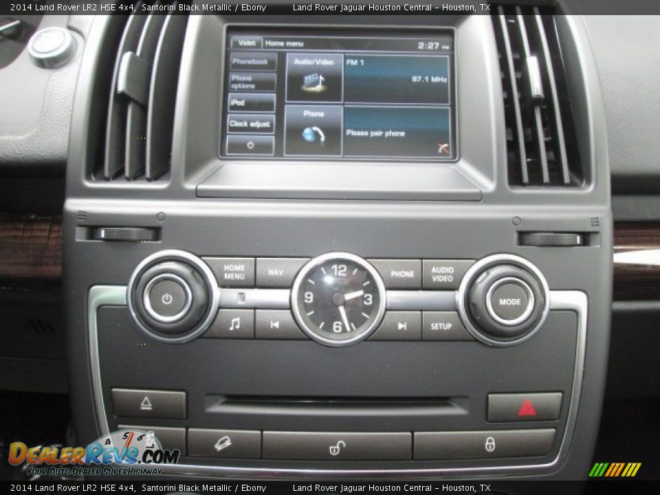 Controls of 2014 Land Rover LR2 HSE 4x4 Photo #14