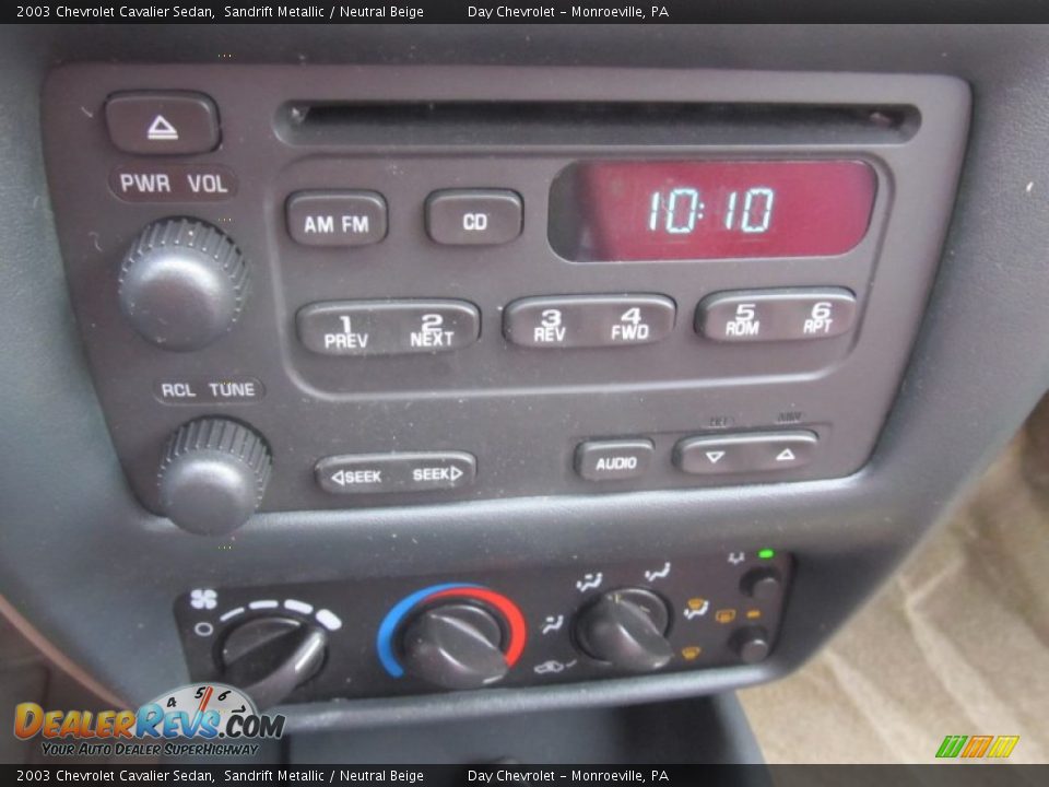 Controls of 2003 Chevrolet Cavalier Sedan Photo #17