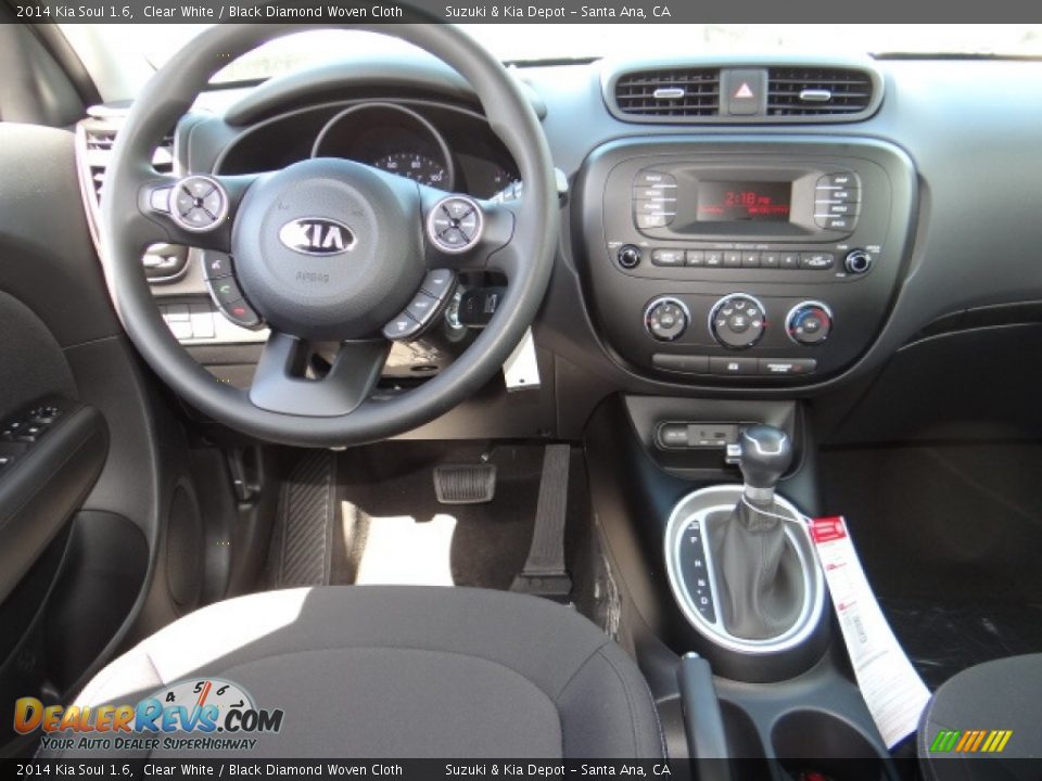 2014 Kia Soul 1.6 Clear White / Black Diamond Woven Cloth Photo #10