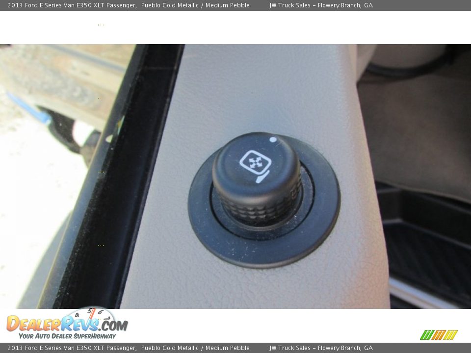 2013 Ford E Series Van E350 XLT Passenger Pueblo Gold Metallic / Medium Pebble Photo #15