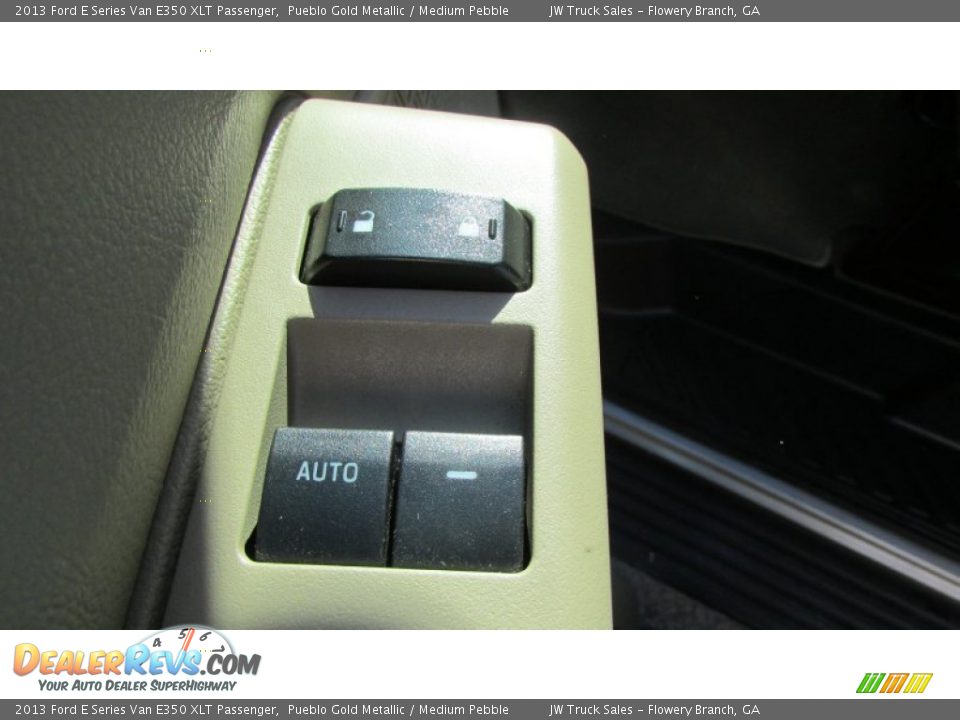 2013 Ford E Series Van E350 XLT Passenger Pueblo Gold Metallic / Medium Pebble Photo #16