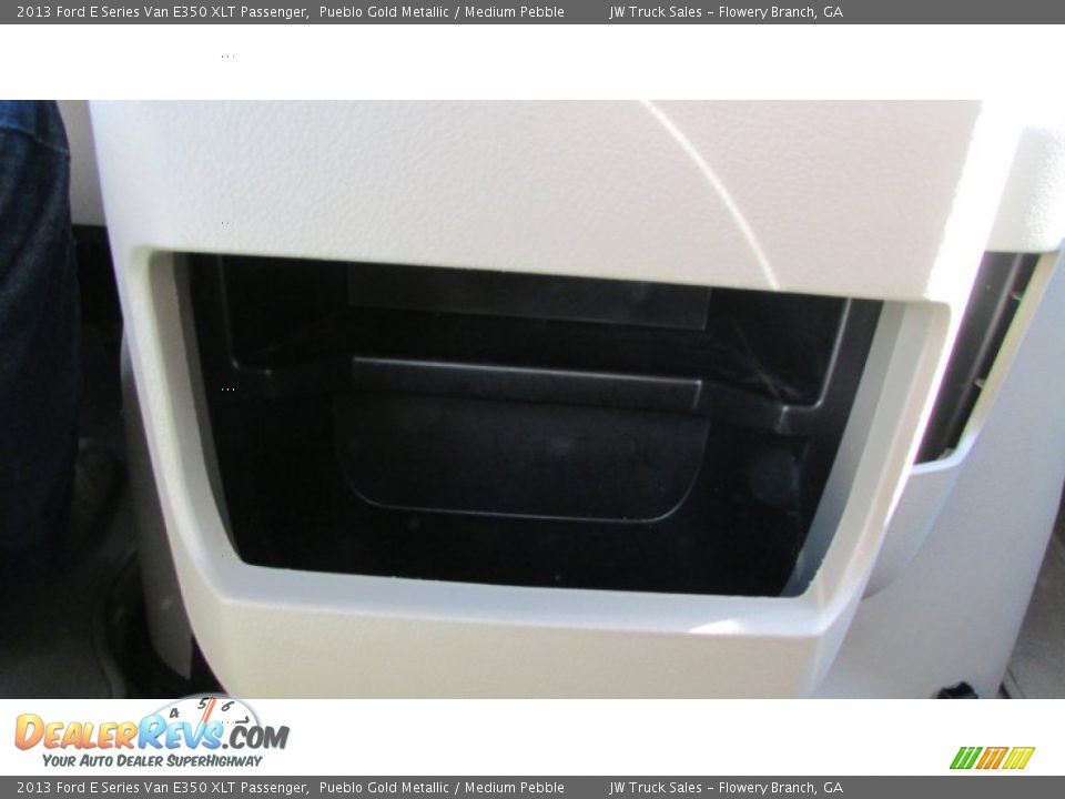 2013 Ford E Series Van E350 XLT Passenger Pueblo Gold Metallic / Medium Pebble Photo #35