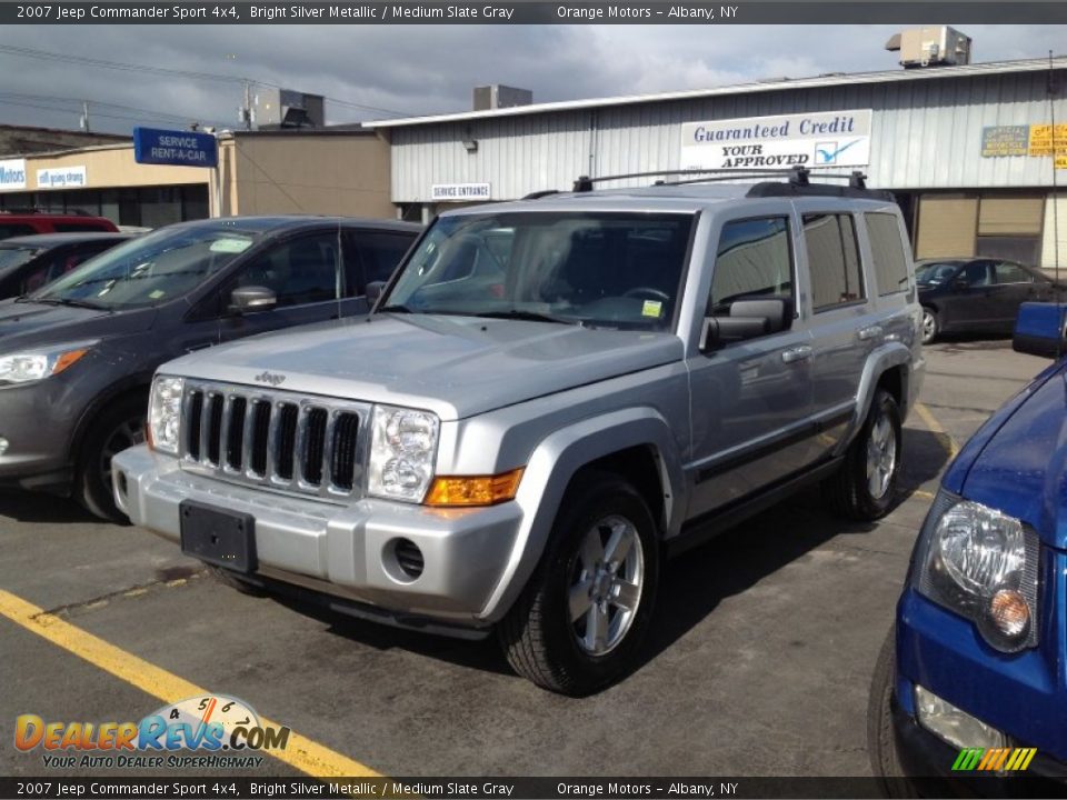 2007 Jeep Commander Sport 4x4 Bright Silver Metallic / Medium Slate Gray Photo #3