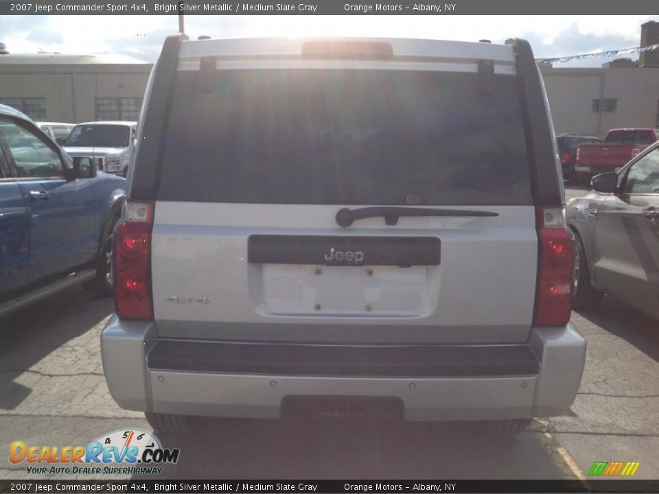 2007 Jeep Commander Sport 4x4 Bright Silver Metallic / Medium Slate Gray Photo #5