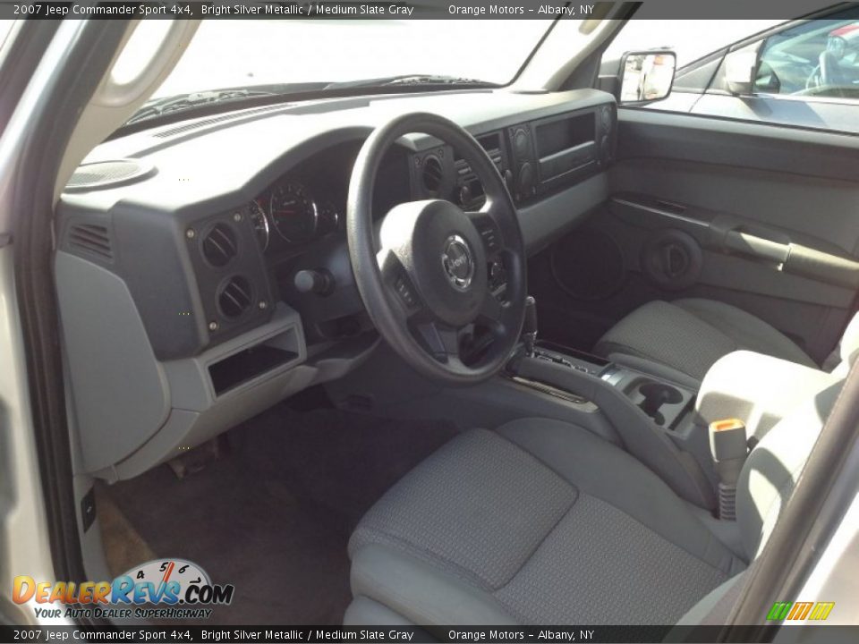 2007 Jeep Commander Sport 4x4 Bright Silver Metallic / Medium Slate Gray Photo #6