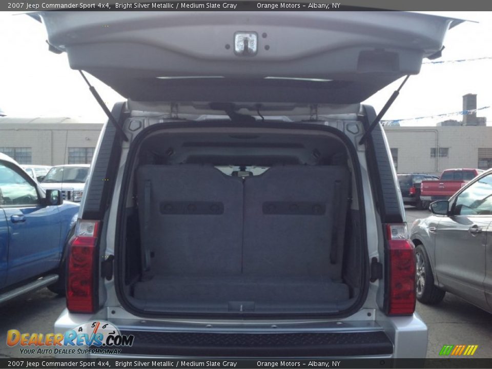 2007 Jeep Commander Sport 4x4 Bright Silver Metallic / Medium Slate Gray Photo #15