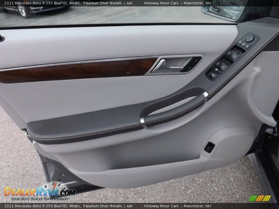2011 Mercedes-Benz R 350 BlueTEC 4Matic Paladium Silver Metallic / Ash Photo #17