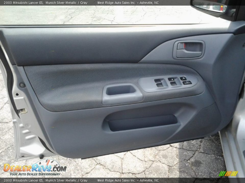 2003 Mitsubishi Lancer ES Munich Silver Metallic / Gray Photo #12