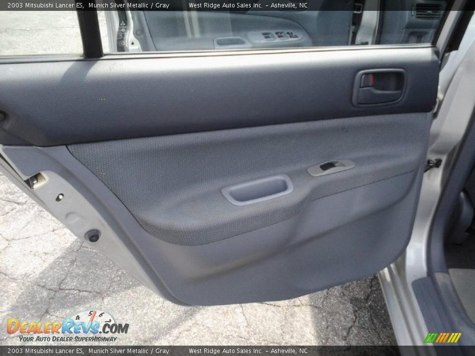 2003 Mitsubishi Lancer ES Munich Silver Metallic / Gray Photo #13