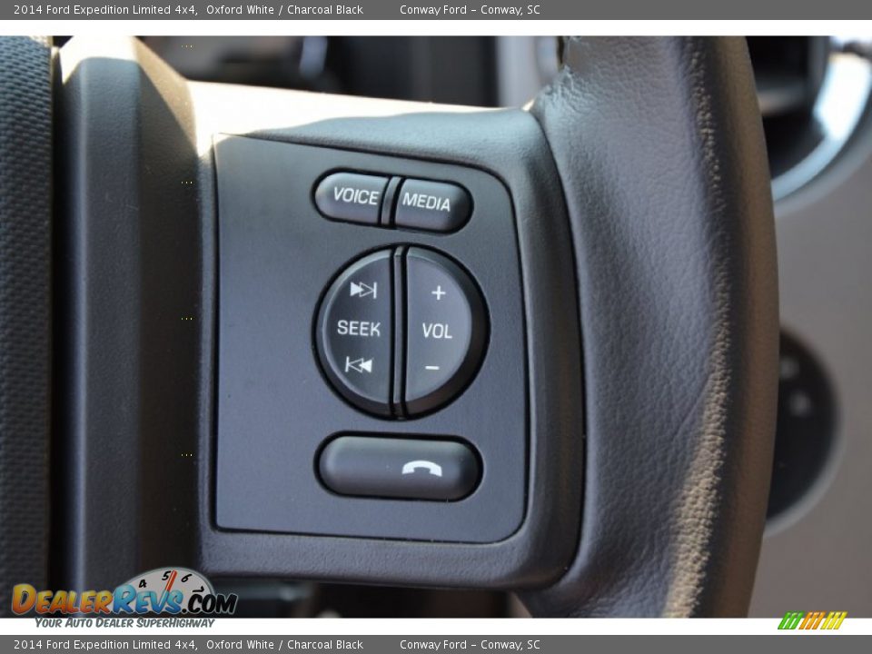 Controls of 2014 Ford Expedition Limited 4x4 Photo #27