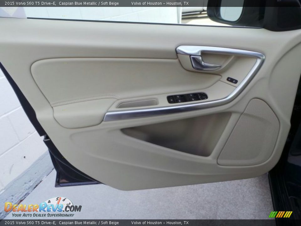 Door Panel of 2015 Volvo S60 T5 Drive-E Photo #9