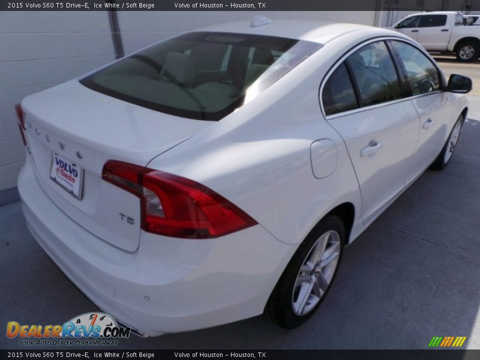 2015 Volvo S60 T5 Drive-E Ice White / Soft Beige Photo #5
