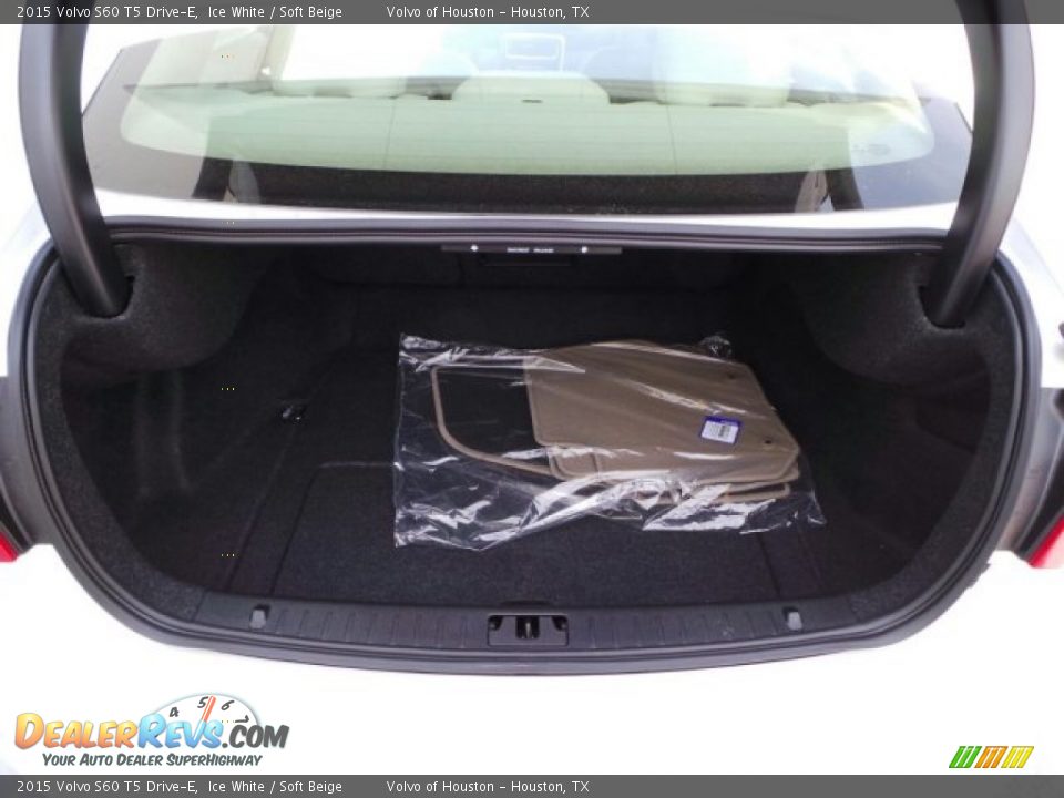 2015 Volvo S60 T5 Drive-E Ice White / Soft Beige Photo #26