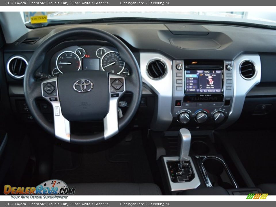 2014 Toyota Tundra SR5 Double Cab Super White / Graphite Photo #12