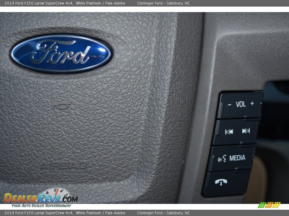 2014 Ford F150 Lariat SuperCrew 4x4 White Platinum / Pale Adobe Photo #28