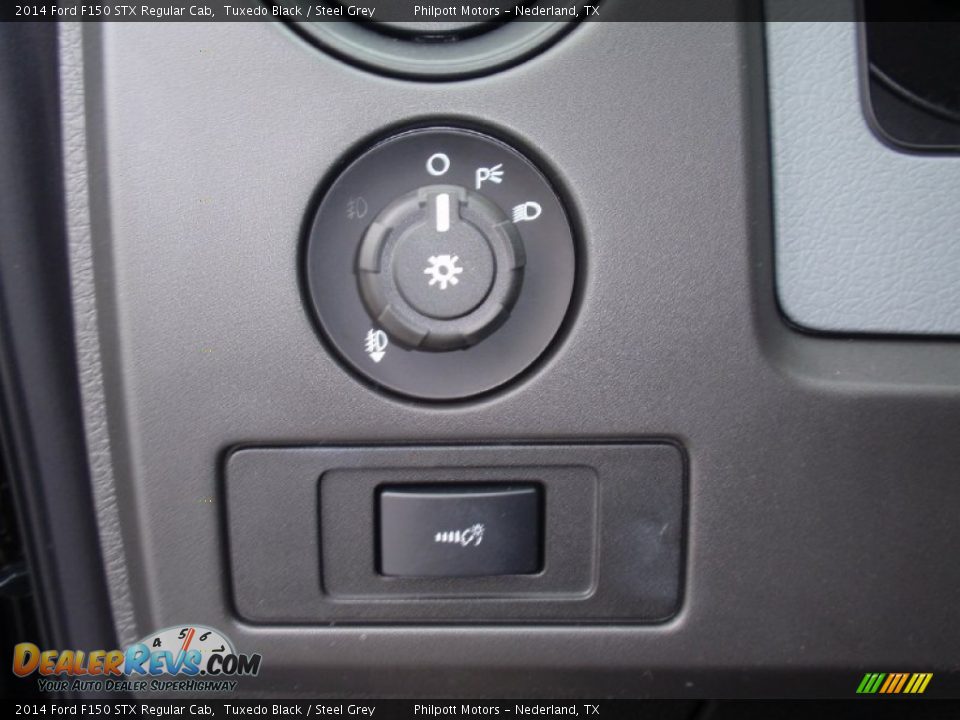 Controls of 2014 Ford F150 STX Regular Cab Photo #31