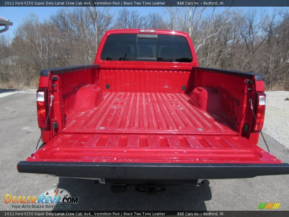 2011 Ford F250 Super Duty Lariat Crew Cab 4x4 Vermillion Red / Black Two Tone Leather Photo #18