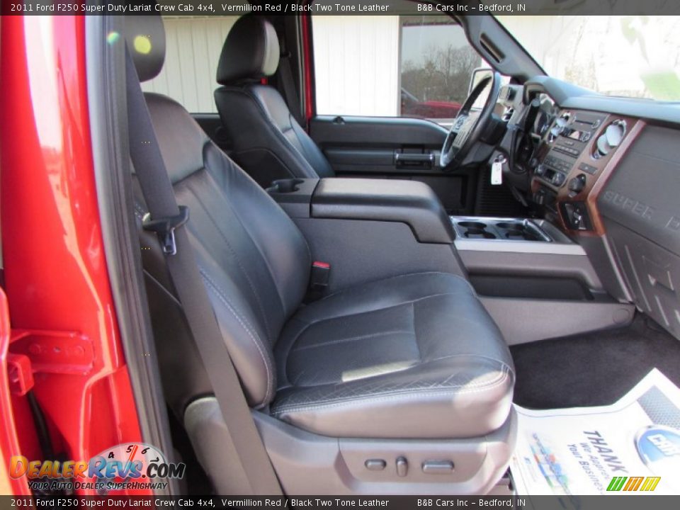 2011 Ford F250 Super Duty Lariat Crew Cab 4x4 Vermillion Red / Black Two Tone Leather Photo #29
