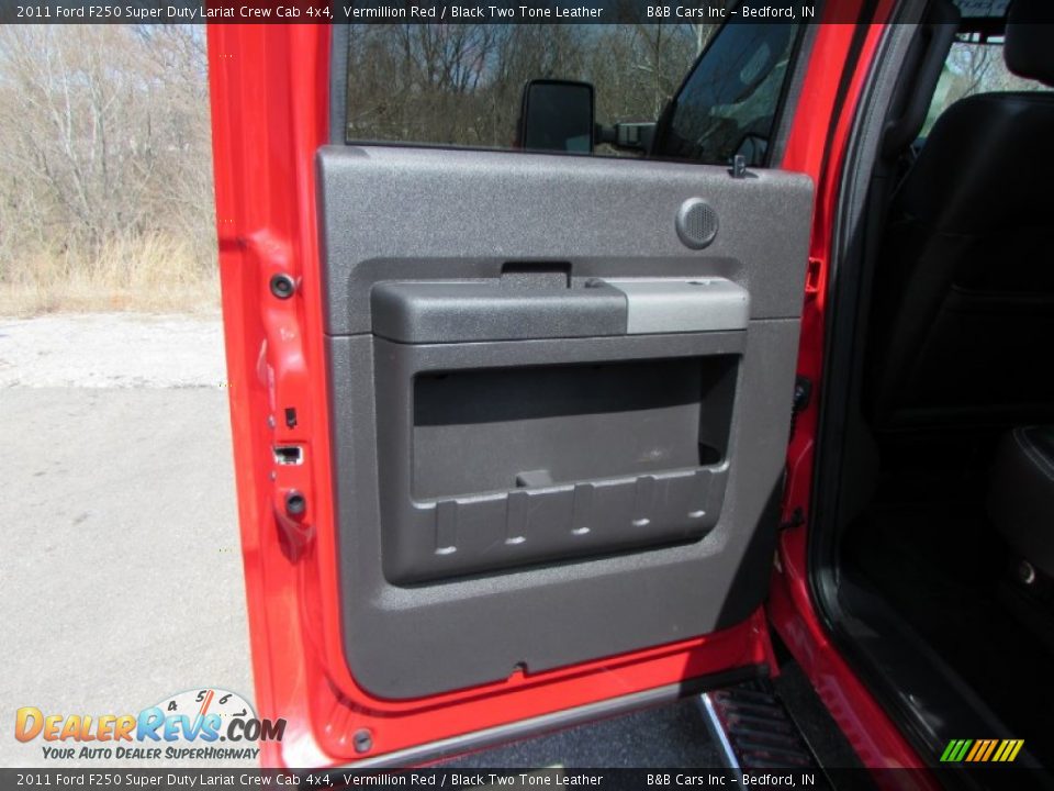 2011 Ford F250 Super Duty Lariat Crew Cab 4x4 Vermillion Red / Black Two Tone Leather Photo #30