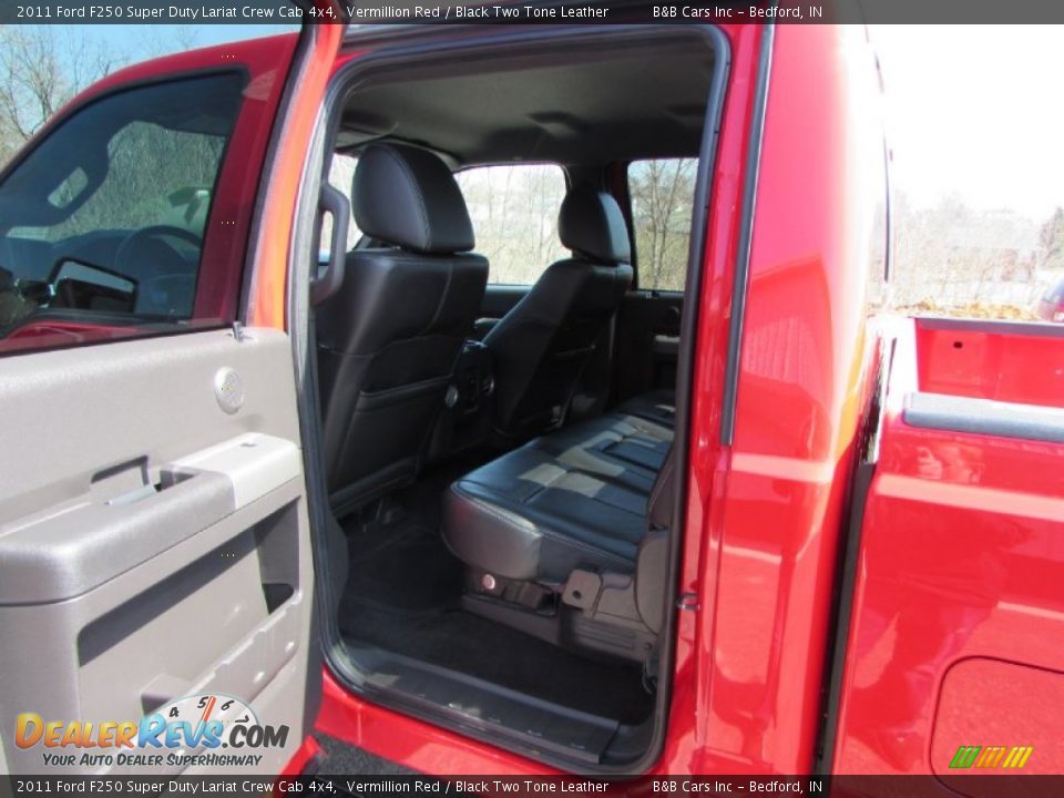 2011 Ford F250 Super Duty Lariat Crew Cab 4x4 Vermillion Red / Black Two Tone Leather Photo #31