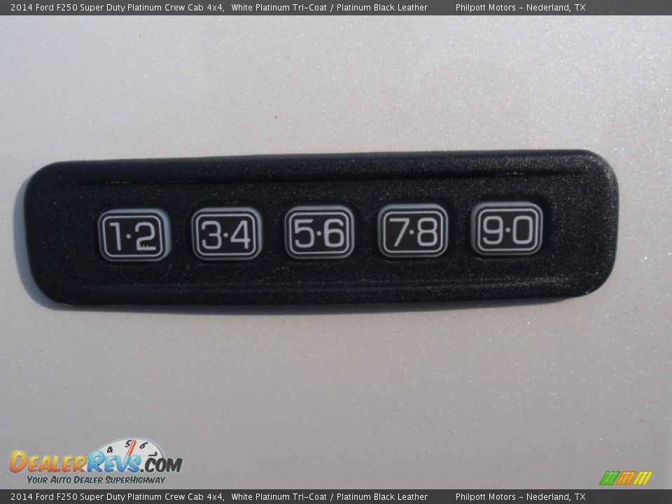 2014 Ford F250 Super Duty Platinum Crew Cab 4x4 White Platinum Tri-Coat / Platinum Black Leather Photo #16