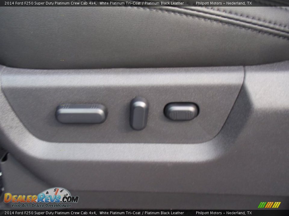 2014 Ford F250 Super Duty Platinum Crew Cab 4x4 White Platinum Tri-Coat / Platinum Black Leather Photo #29