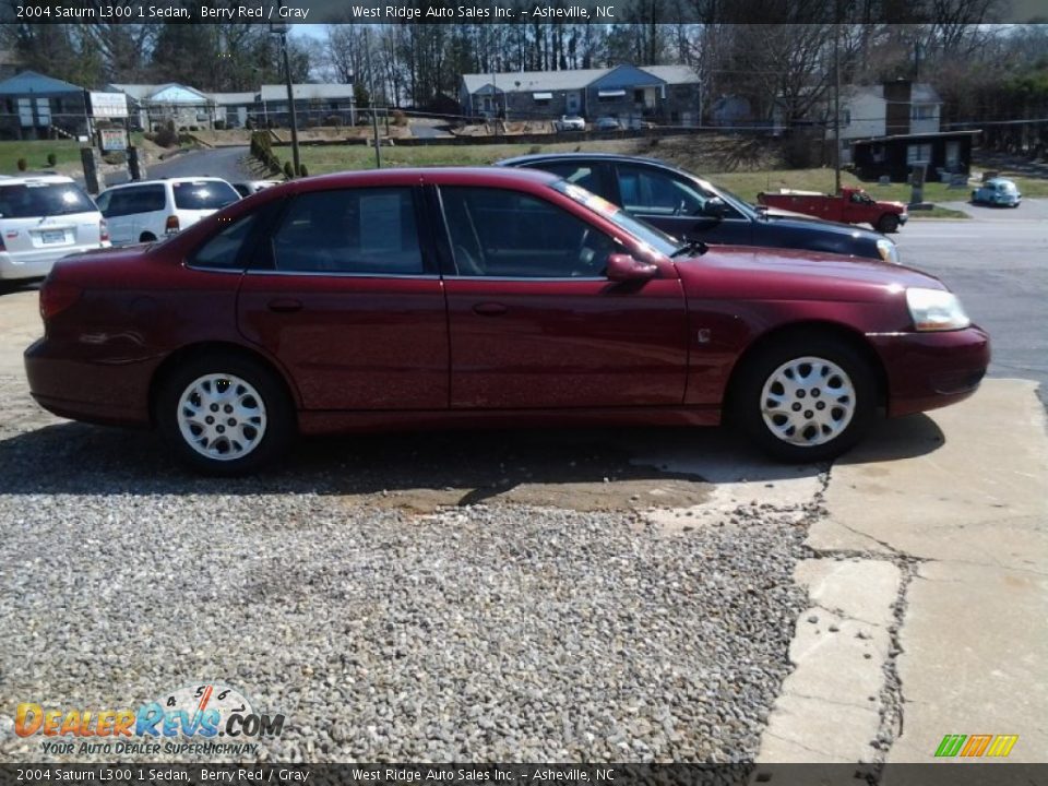 2004 Saturn L300 1 Sedan Berry Red / Gray Photo #6